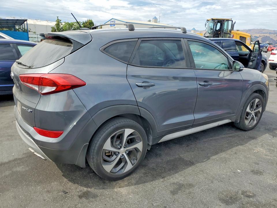 2017 Hyundai Tucson მანქანა იყიდება აუქციონზე, vin: KM8J33A29HU526348, აუქციონის ნომერი: 61082436