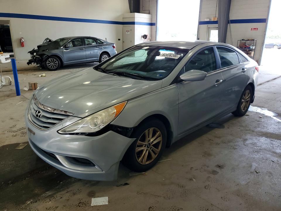 62036206 :رقم المزاد ، 5NPEB4AC6CH500283 vin ، 2012 Hyundai Sonata مزاد بيع