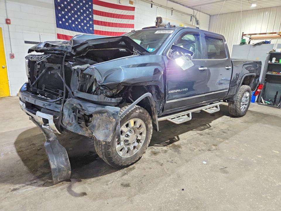 59293256 :رقم المزاد ، 1GT12UEY9JF107972 vin ، 2018 Gmc Sierra مزاد بيع