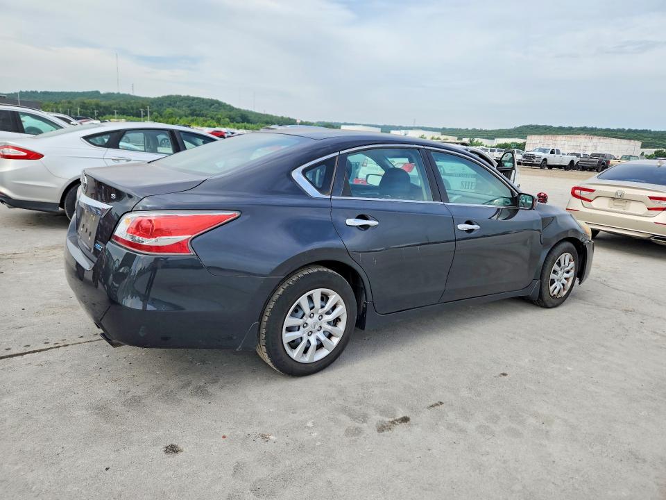 2014 Nissan Altima მანქანა იყიდება აუქციონზე, vin: 1N4AL3AP2EN370438, აუქციონის ნომერი: 62579946
