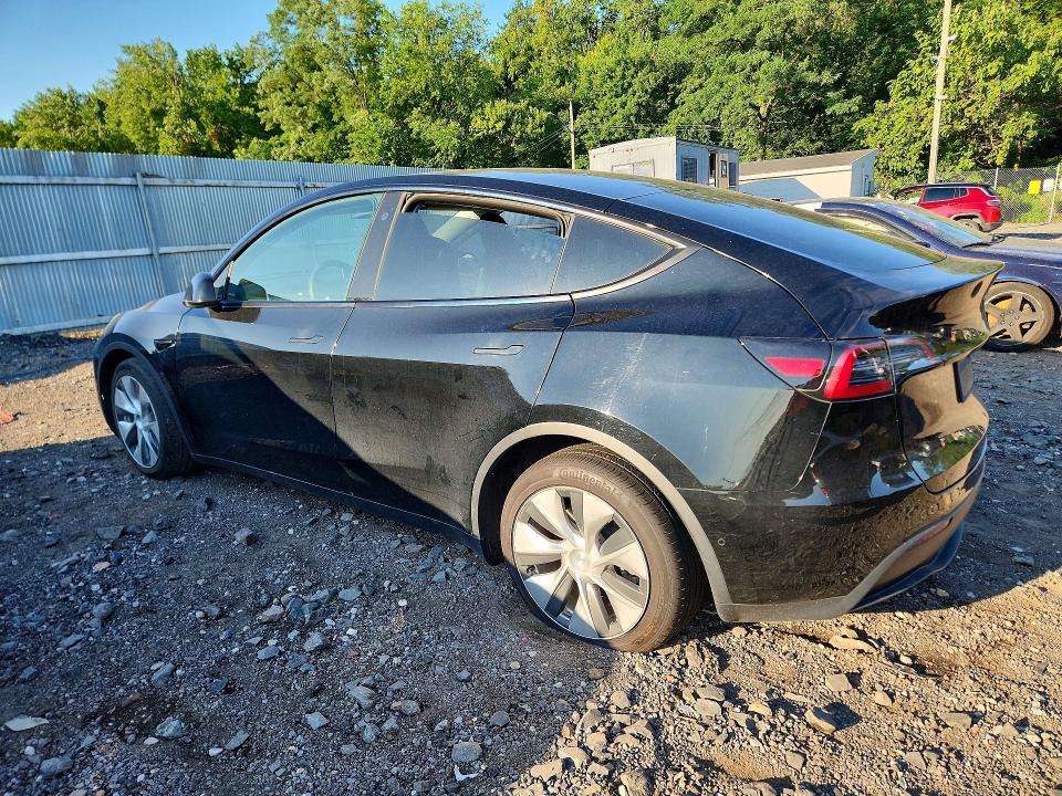 Auction sale of the 2022 Tesla Model Y, vin: 7SAYGAEE0NF401133, lot number: 61929016