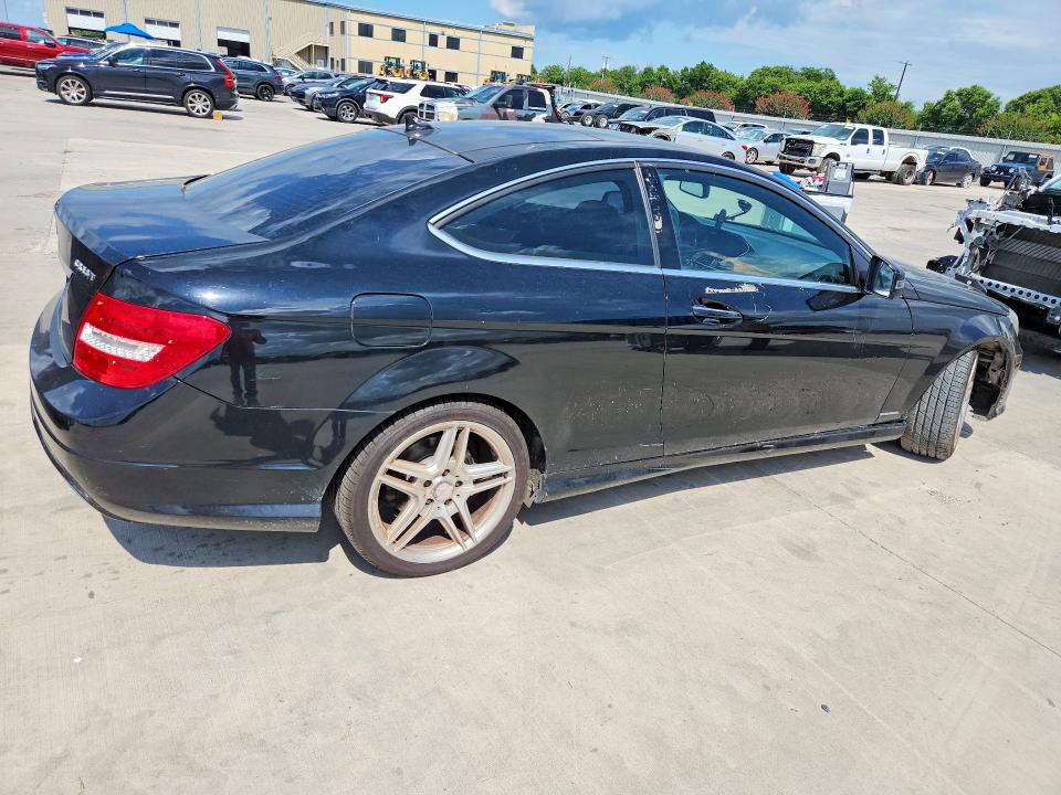 Продаж на аукціоні авто 2012 Mercedes-benz C, vin: WDDGJ4HBXCF749713, номер лоту: 60515476