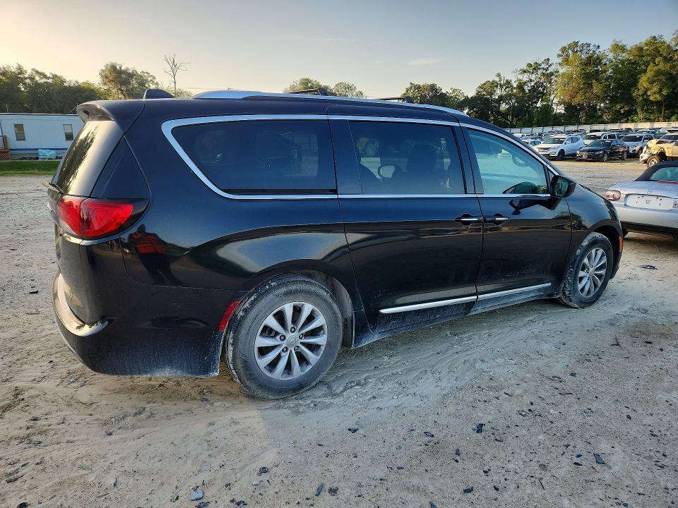 Продажа на аукционе авто 2019 Chrysler Pacifica, vin: 2C4RC1BG1KR650950, номер лота: 62064016