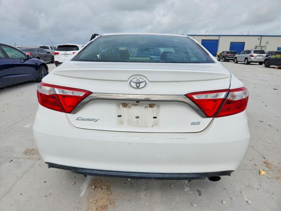 2015 Toyota Camry მანქანა იყიდება აუქციონზე, vin: 4T1BF1FK7FU031250, აუქციონის ნომერი: 60839966