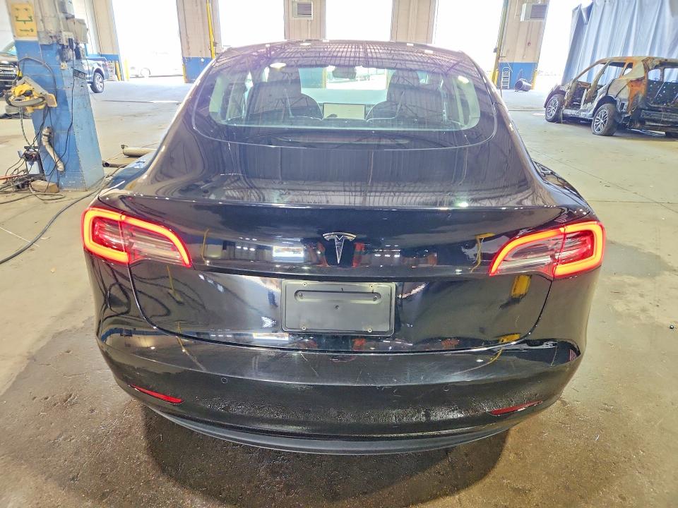 60793486 :رقم المزاد ، 5YJ3E1EA6NF369654 vin ، 2022 Tesla Model 3 مزاد بيع