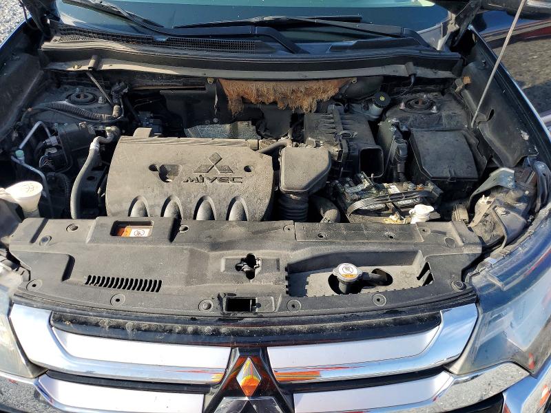 62875796 :رقم المزاد ، JA4AZ3A37HZ045930 vin ، 2017 Mitsubishi Outlander مزاد بيع