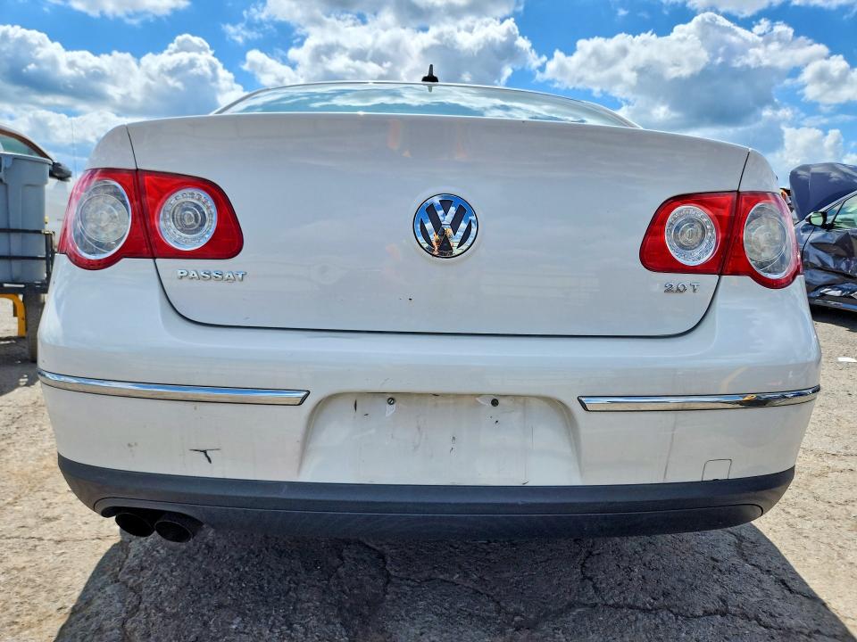 60175876 :رقم المزاد ، WVWAK73C38E247279 vin ، 2008 Volkswagen Passat مزاد بيع