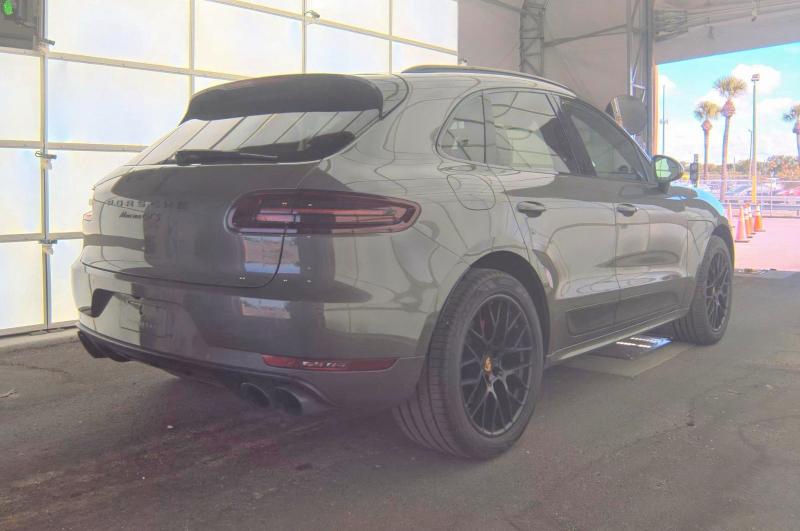 60633866 :رقم المزاد ، WP1AG2A59JLB62312 vin ، 2018 Porsche Macan مزاد بيع