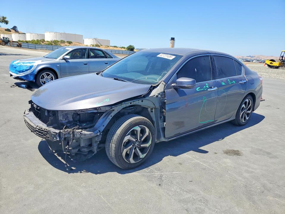 62722406 :رقم المزاد ، 1HGCR3F86HA012372 vin ، 2017 Honda Accord مزاد بيع