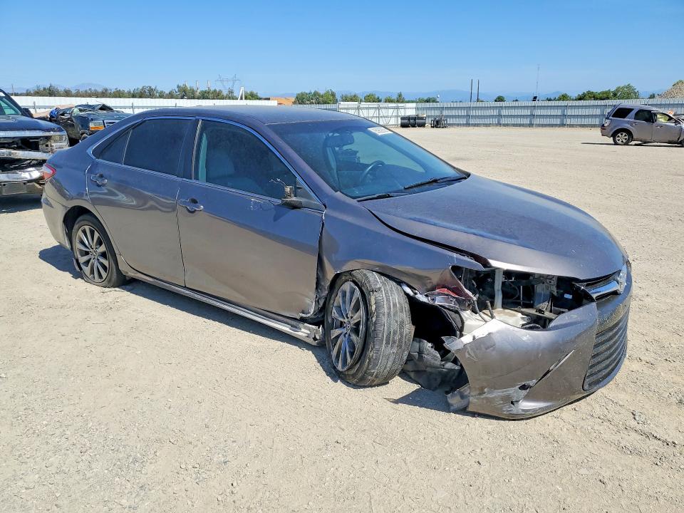 85982655 :رقم المزاد ، 4T1BD1FK2FU145582 vin ، 2015 Toyota Camry Hybrid مزاد بيع