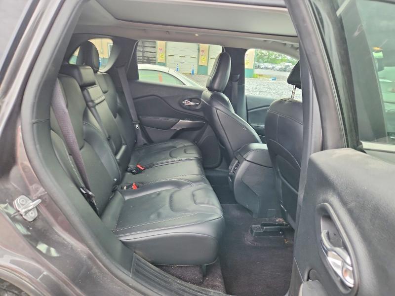 62277806 :رقم المزاد ، 1C4PJMDN8KD157876 vin ، 2019 Jeep Cherokee مزاد بيع