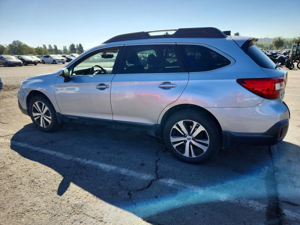 61007306 :رقم المزاد ، 4S4BSANC8J3239058 vin ، 2018 Subaru Outback مزاد بيع