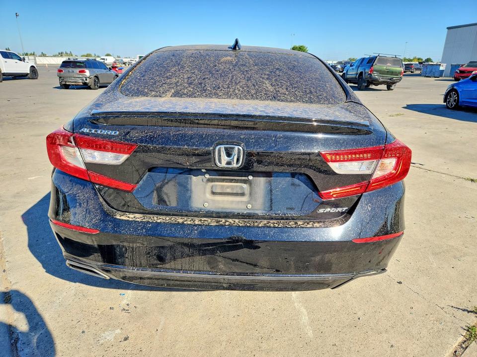 Продаж на аукціоні авто 2018 Honda Accord, vin: 1HGCV1F38JA166513, номер лоту: 60518646