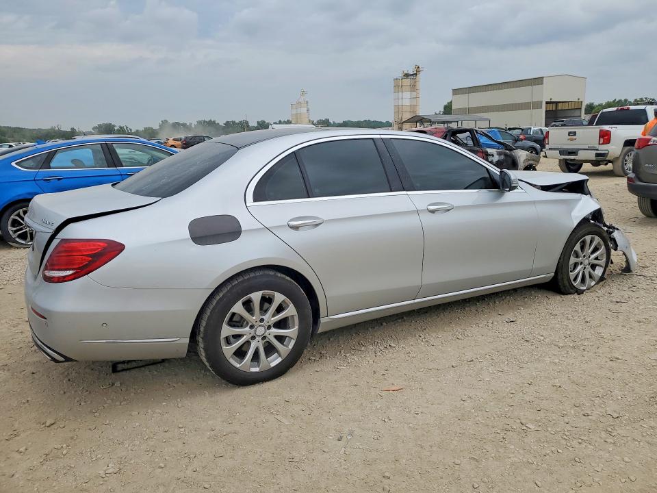 62422566 :رقم المزاد ، WDDZF4KB2HA101497 vin ، 2017 Mercedes-benz E مزاد بيع