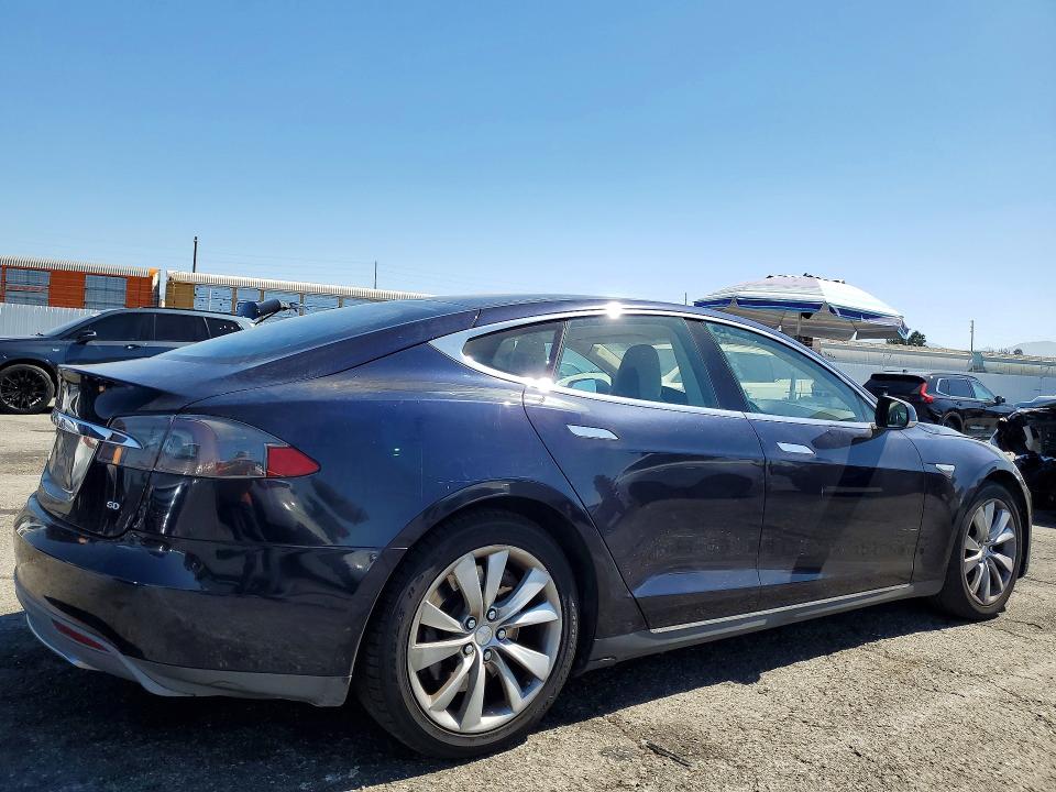 Продажа на аукционе авто 2015 Tesla Model S, vin: 5YJSA1S12FFP73371, номер лота: 60437866