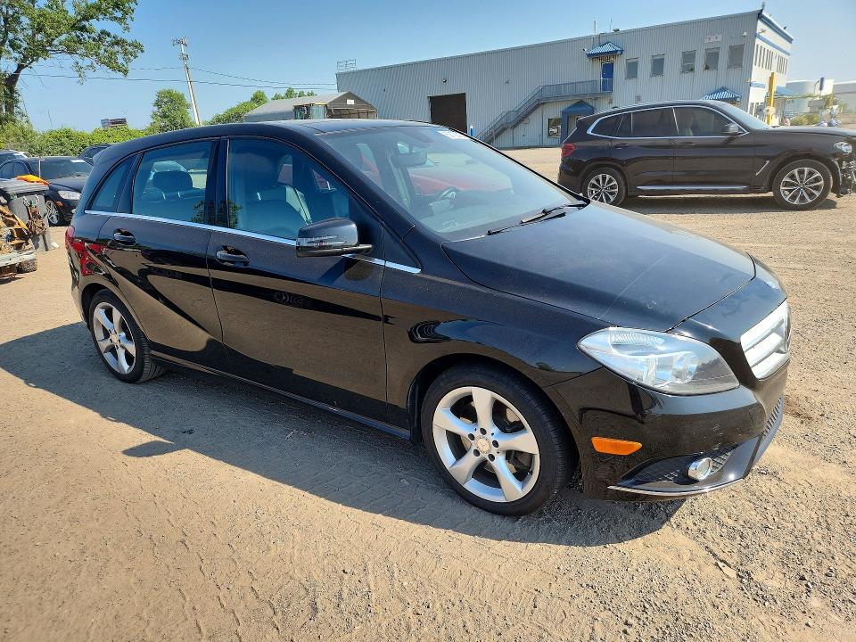 60172216 :رقم المزاد ، WDDMH4EB2EJ245207 vin ، 2014 Mercedes-benz B250 مزاد بيع
