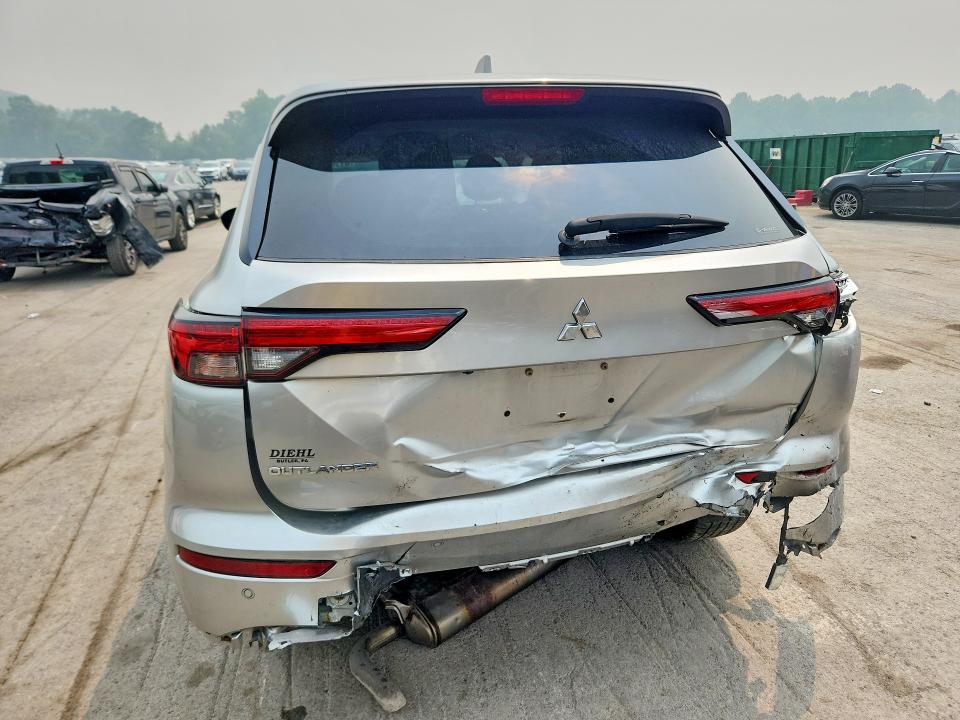 2022 Mitsubishi Outlander მანქანა იყიდება აუქციონზე, vin: JA4J4TA88NZ027846, აუქციონის ნომერი: 61189706