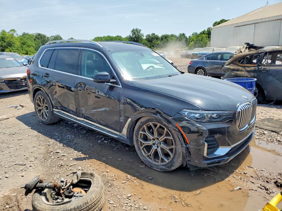 95589785 :رقم المزاد ، 5UXCW2C00M9F67427 vin ، 2021 Bmw X7 مزاد بيع