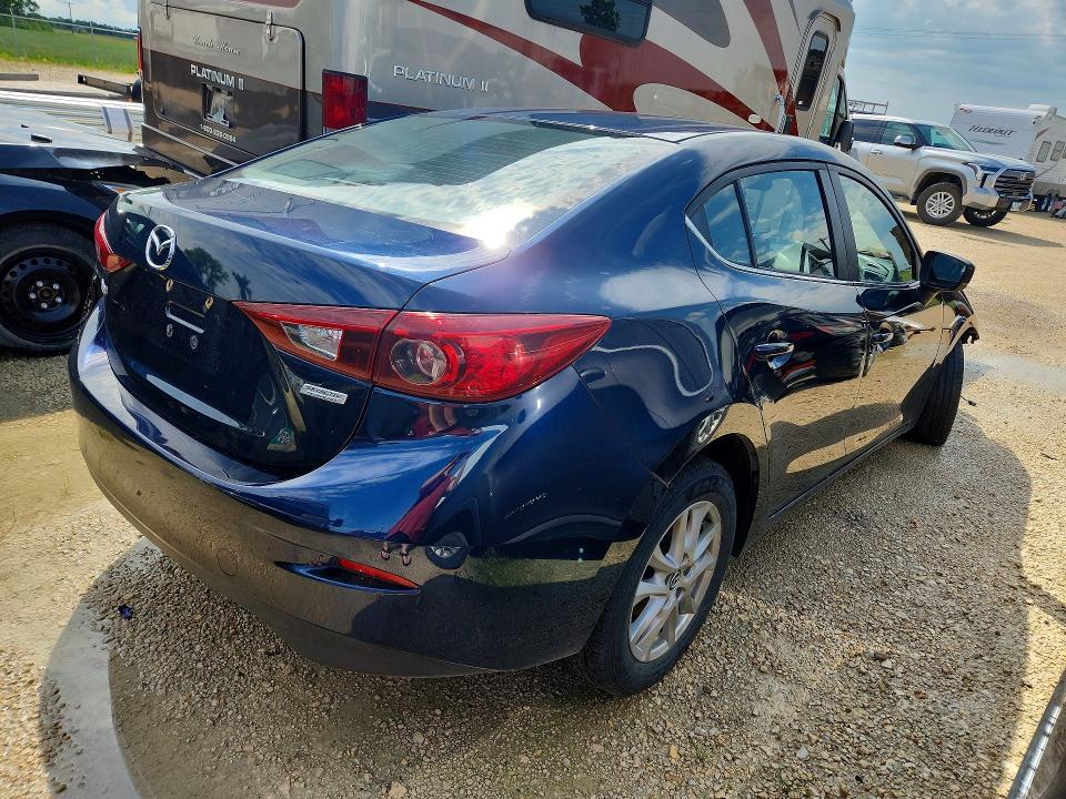 2018 Mazda 3 მანქანა იყიდება აუქციონზე, vin: JM1BN1V75J1165978, აუქციონის ნომერი: 57926556