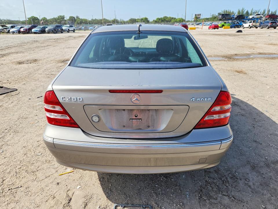61186346 :رقم المزاد ، WDBRF92H77F914023 vin ، 2007 Mercedes-benz C مزاد بيع