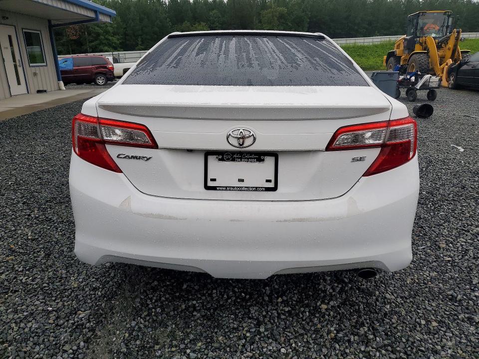 62490576 :رقم المزاد ، 4T1BF1FK2EU472010 vin ، 2014 Toyota Camry مزاد بيع