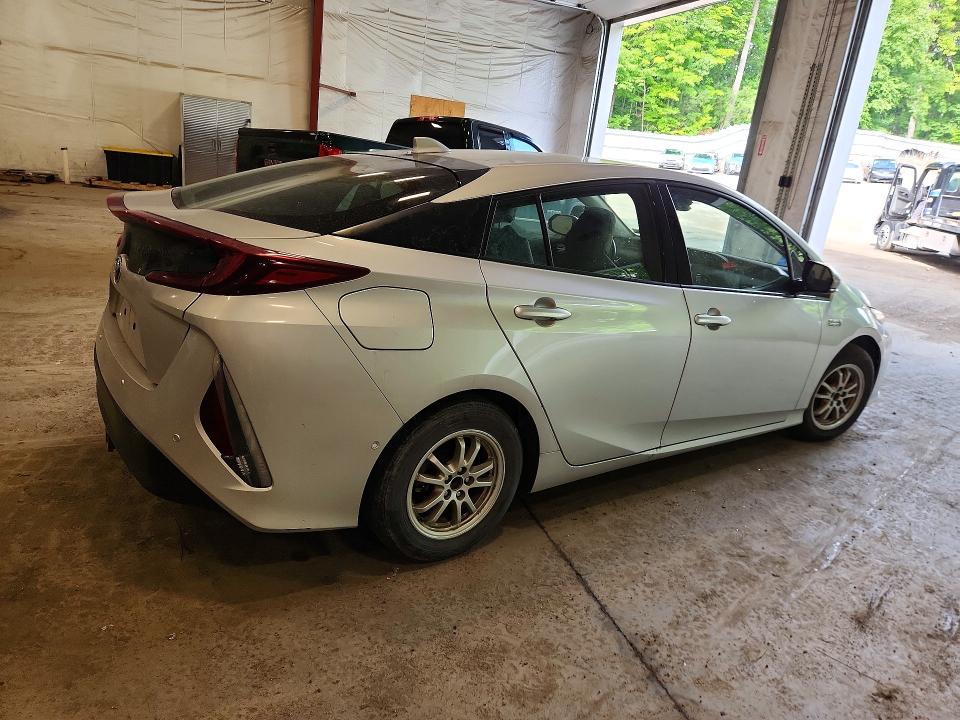 61577706 :رقم المزاد ، JTDKARFP8J3081683 vin ، 2018 Toyota Prius Prime مزاد بيع