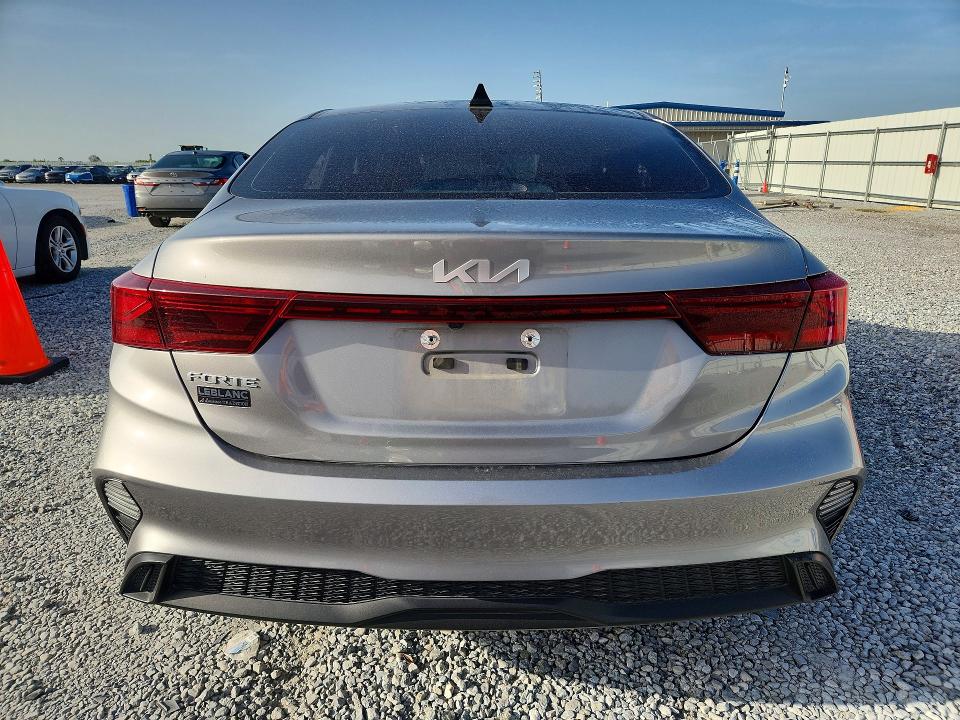 2023 Kia Forte მანქანა იყიდება აუქციონზე, vin: 3KPF24AD4PE587978, აუქციონის ნომერი: 61347466