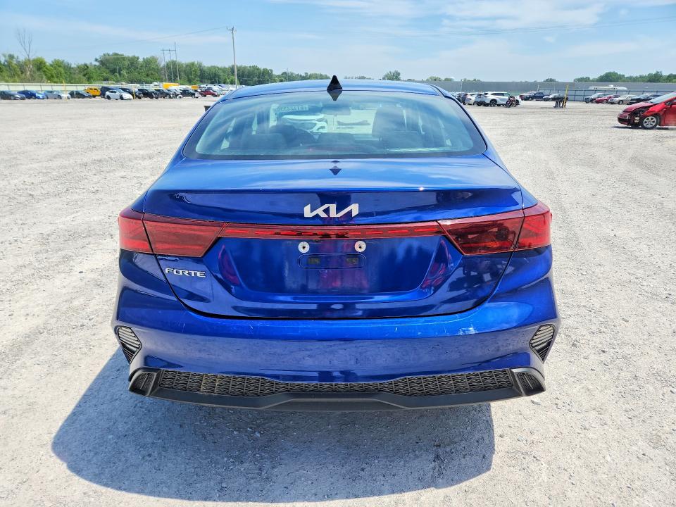 61124336 :رقم المزاد ، 3KPF24AD8PE585487 vin ، 2023 Kia Forte مزاد بيع