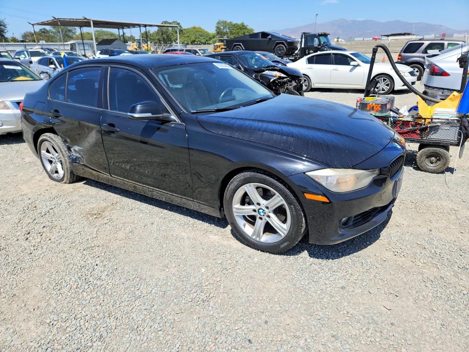 2014 Bmw 328 მანქანა იყიდება აუქციონზე, vin: WBA3C1C54EK105098, აუქციონის ნომერი: 60085406