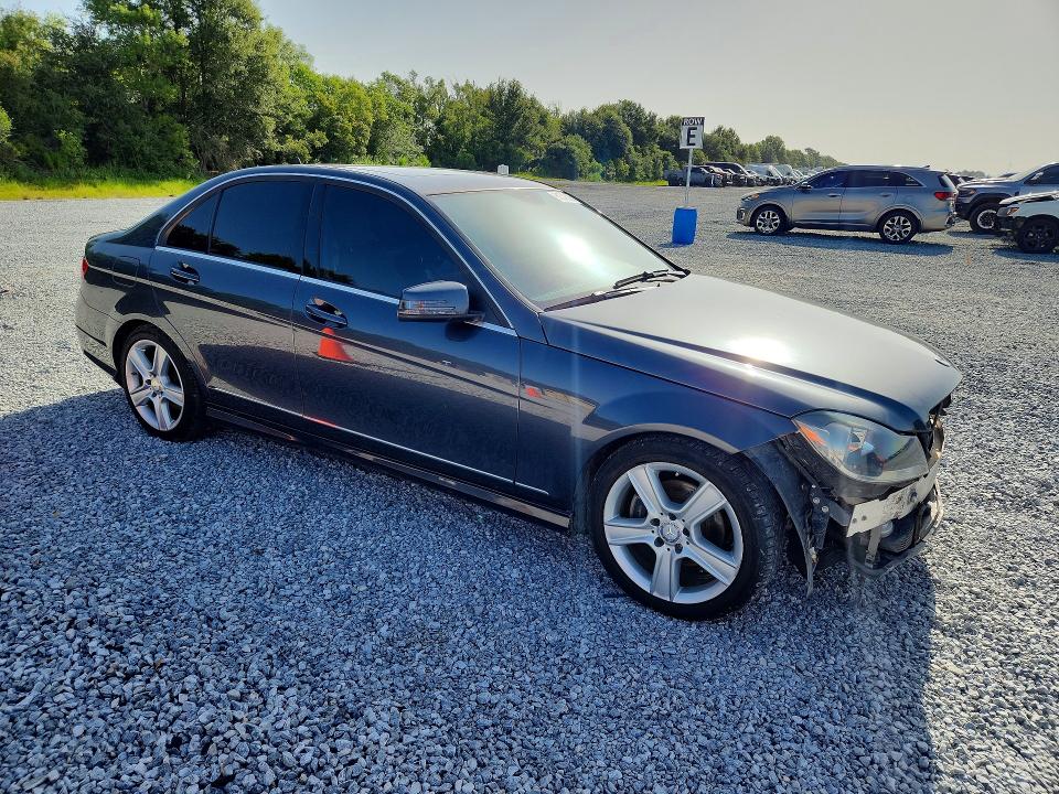 Продажа на аукционе авто 2014 Mercedes-benz C, vin: WDDGF4HB1EA960414, номер лота: 61549386