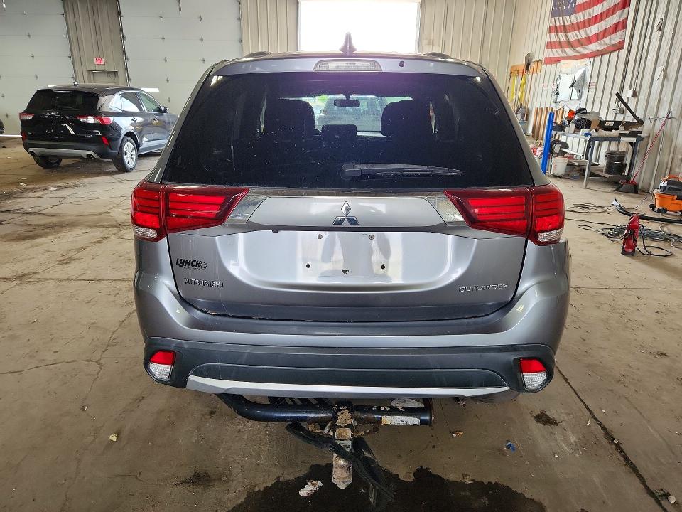 60979716 :رقم المزاد ، JA4AZ2A3XHZ030624 vin ، 2017 Mitsubishi Outlander مزاد بيع