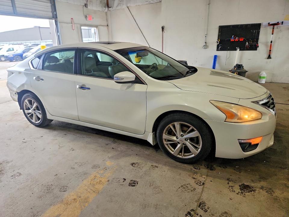 2015 Nissan Altima მანქანა იყიდება აუქციონზე, vin: 1N4AL3AP9FC136150, აუქციონის ნომერი: 59628776