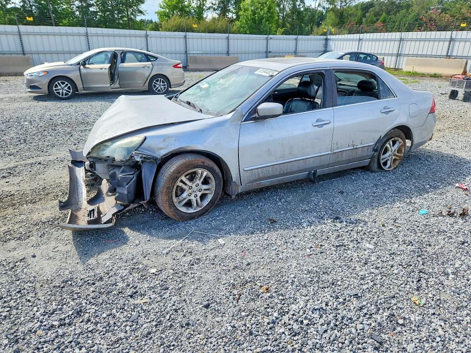 Продажа на аукционе авто 2006 Honda Accord, vin: 1HGCM56846A051694, номер лота: 61944826