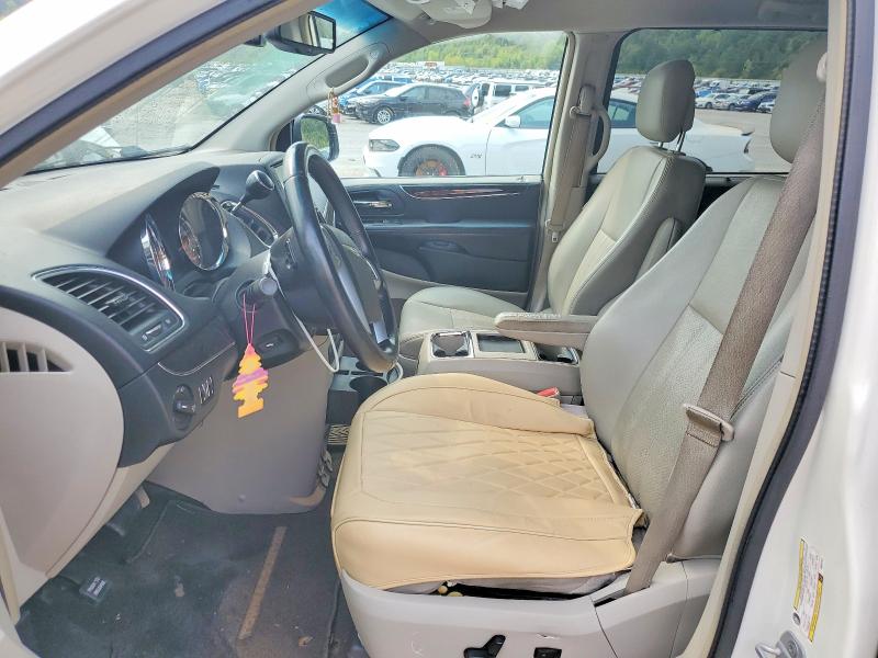 62702036 :رقم المزاد ، 2C4RC1CG8DR531441 vin ، 2013 Chrysler Town & Country مزاد بيع