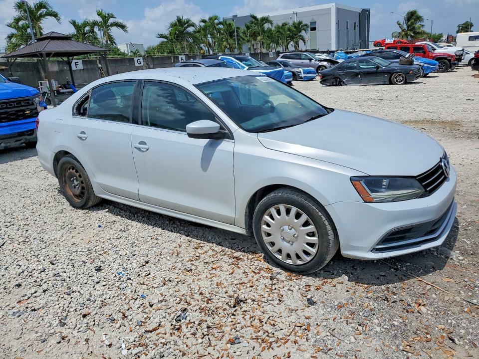 62039696 :رقم المزاد ، 3VW2B7AJ3HM223173 vin ، 2017 Volkswagen Jetta مزاد بيع