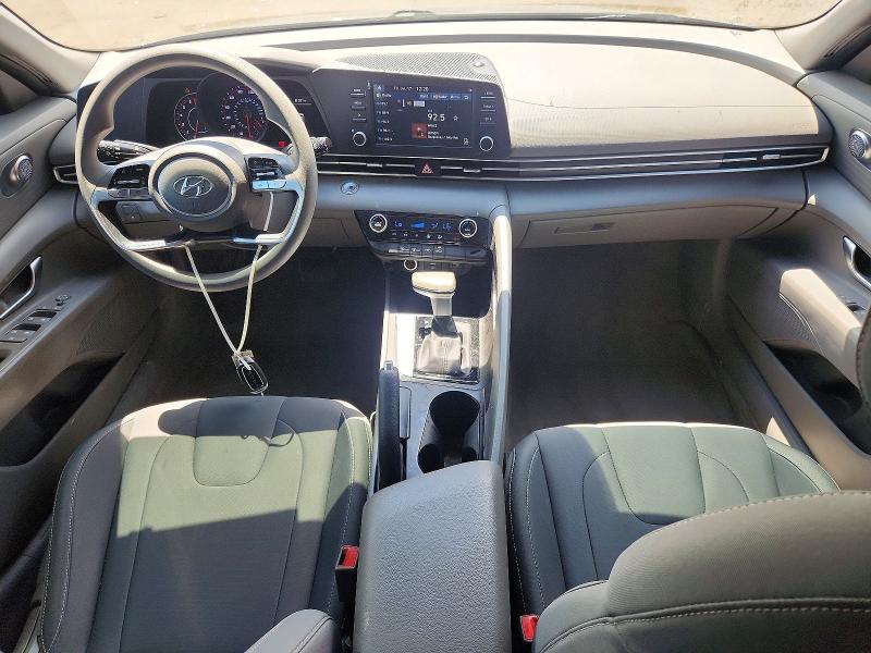 61672766 :رقم المزاد ، 5NPLM4AG9NH082390 vin ، 2022 Hyundai Elantra مزاد بيع