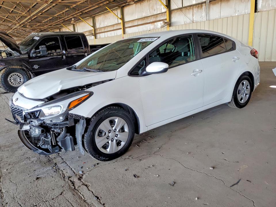 2018 Kia Forte მანქანა იყიდება აუქციონზე, vin: 3KPFL4A70JE263697, აუქციონის ნომერი: 60140356