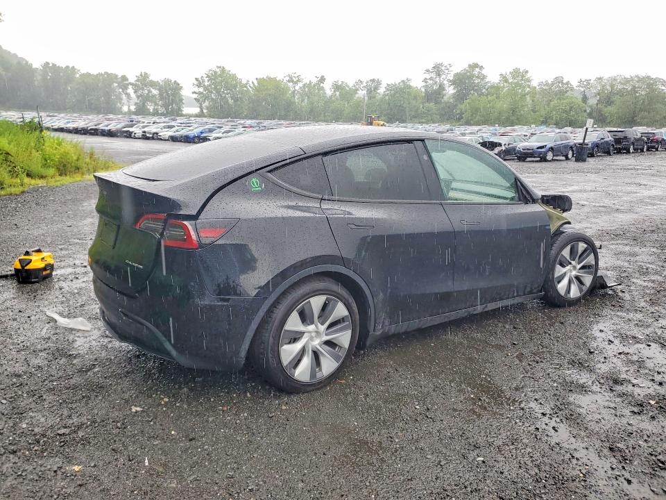 62594196 :رقم المزاد ، 7SAYGDEE3PA184355 vin ، 2023 Tesla Model Y مزاد بيع