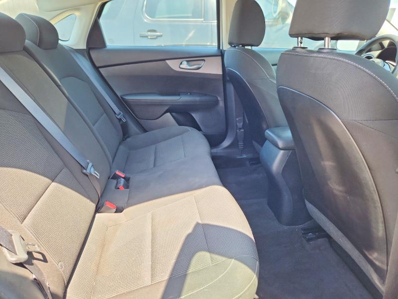 2020 Kia Forte მანქანა იყიდება აუქციონზე, vin: 3KPF24AD5LE186739, აუქციონის ნომერი: 63153986