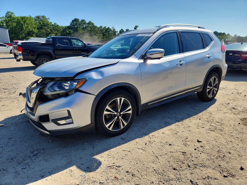 2017 Nissan Rogue მანქანა იყიდება აუქციონზე, vin: JN8AT2MV0HW279590, აუქციონის ნომერი: 61078706