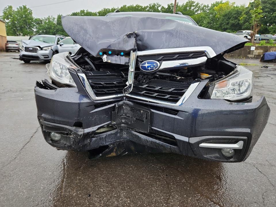 Продаж на аукціоні авто 2017 Subaru Forester, vin: JF2SJAGC0HH495987, номер лоту: 62108776