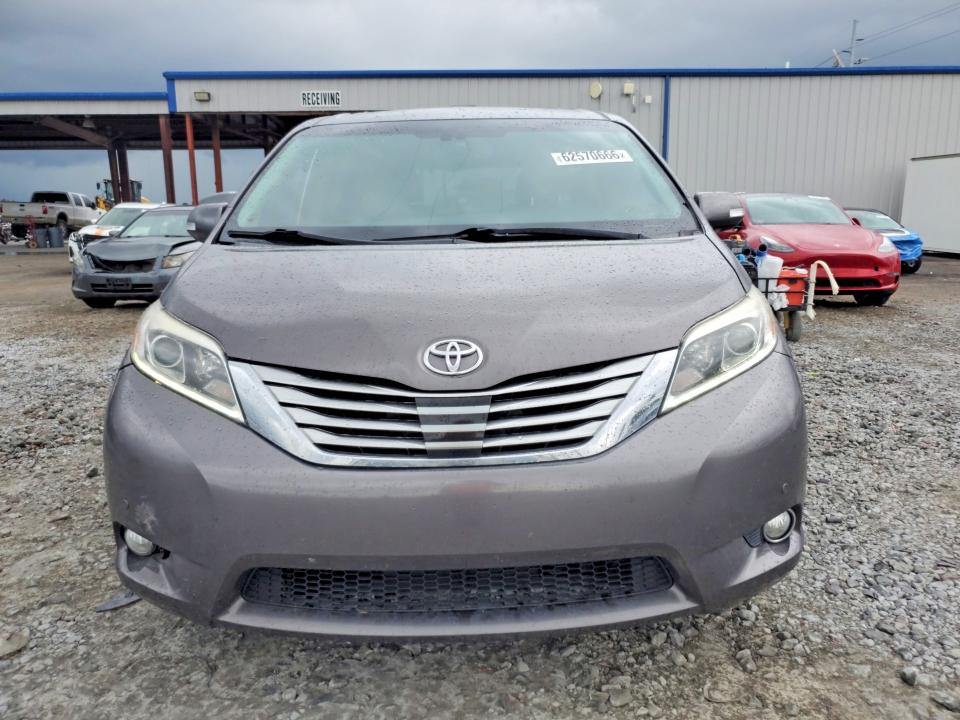 2017 Toyota Sienna მანქანა იყიდება აუქციონზე, vin: 5TDYZ3DC2HS821771, აუქციონის ნომერი: 62570666