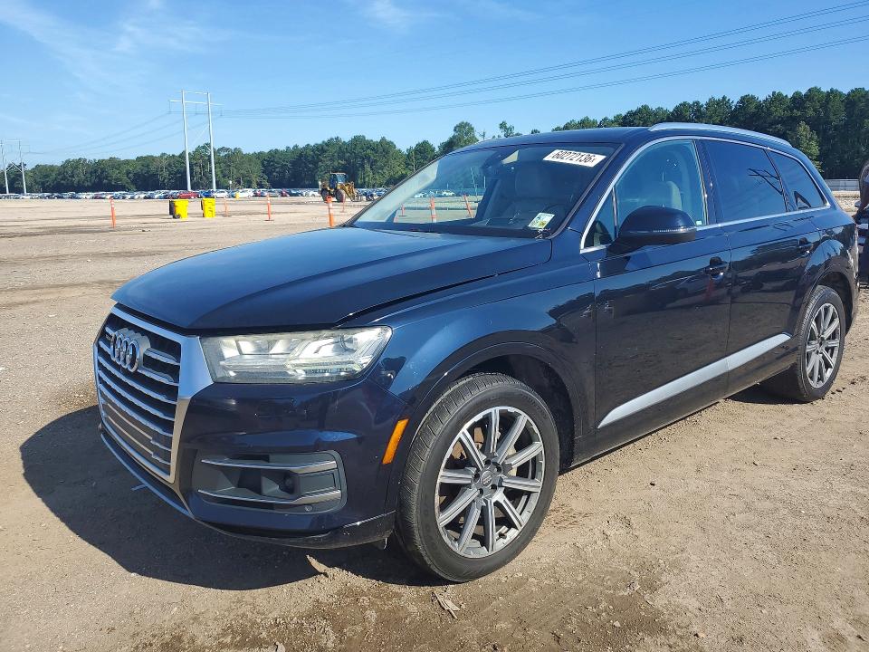 60272136 :رقم المزاد ، WA1VAAF77HD057274 vin ، 2017 Audi Q7 مزاد بيع