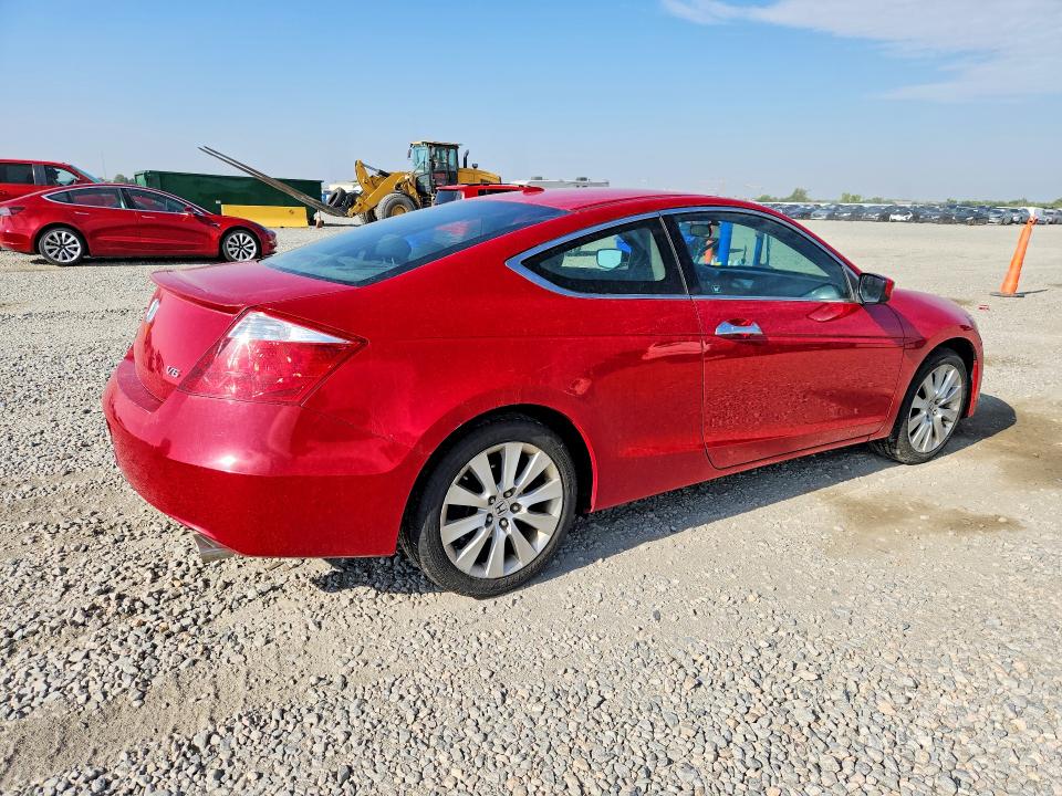 61503456 :رقم المزاد ، 1HGCS2B84AA001543 vin ، 2010 Honda Accord مزاد بيع