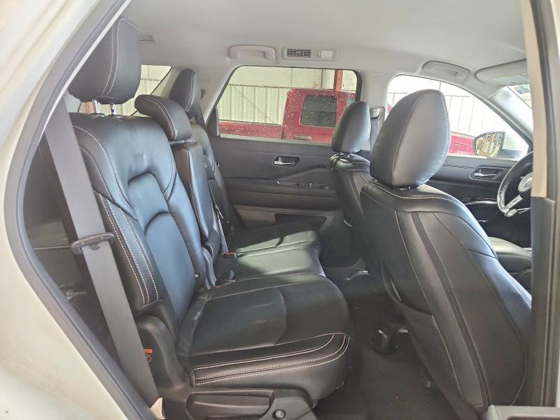 60061356 :رقم المزاد ، 5N1DR3BA7NC252862 vin ، 2022 Nissan Pathfinder مزاد بيع