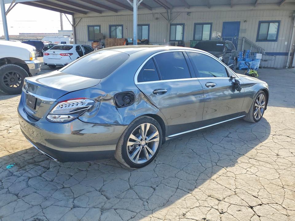 Продаж на аукціоні авто 2017 Mercedes-benz C, vin: 55SWF4JB8HU205478, номер лоту: 61444696
