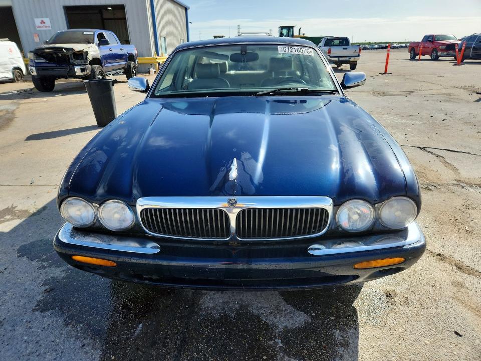 2000 Jaguar Xj8 მანქანა იყიდება აუქციონზე, vin: SAJDA23C6YLF07466, აუქციონის ნომერი: 61216576