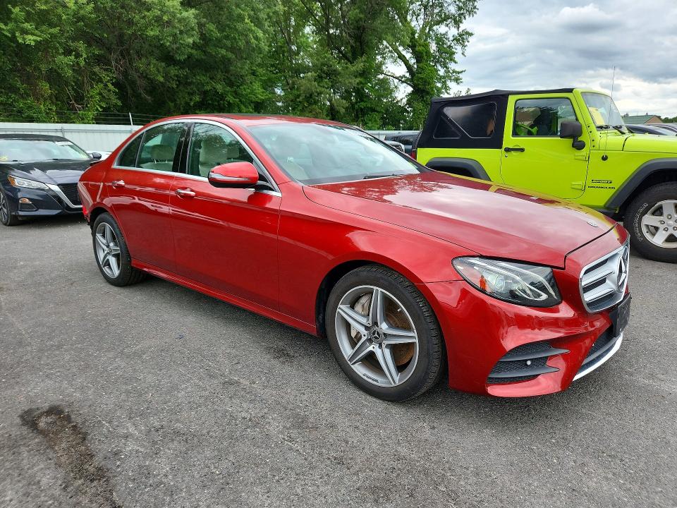 63113566 :رقم المزاد ، WDDZF4KB8KA555051 vin ، 2019 Mercedes-benz E مزاد بيع