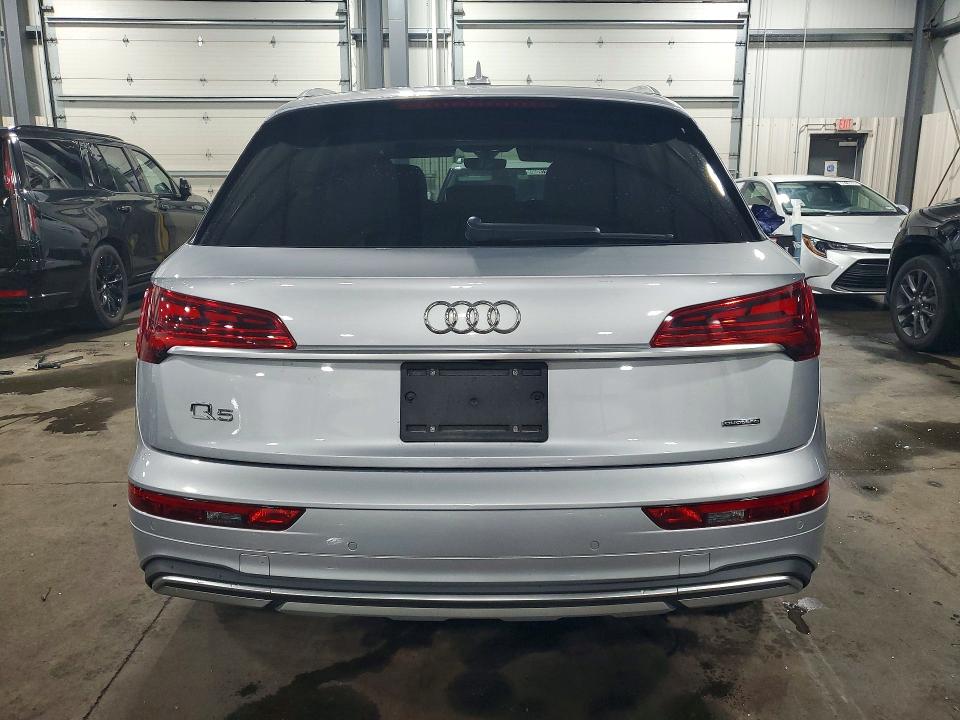 60579116 :رقم المزاد ، WA1CAAFYXM2050969 vin ، 2021 Audi Q5 مزاد بيع