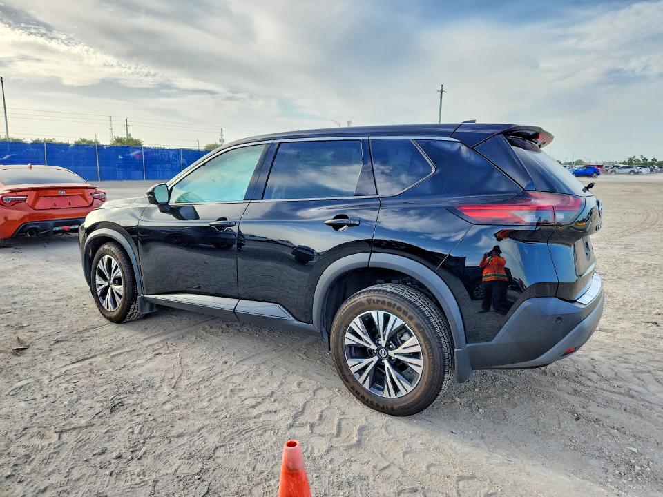 Продаж на аукціоні авто 2021 Nissan Rogue, vin: 5N1AT3BA2MC827016, номер лоту: 61545716
